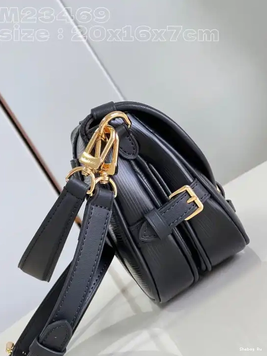 Saumur BB LOUIS VUITTON 0530